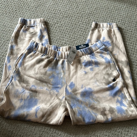 NWT hollister sweat pants - Picture 2 of 3